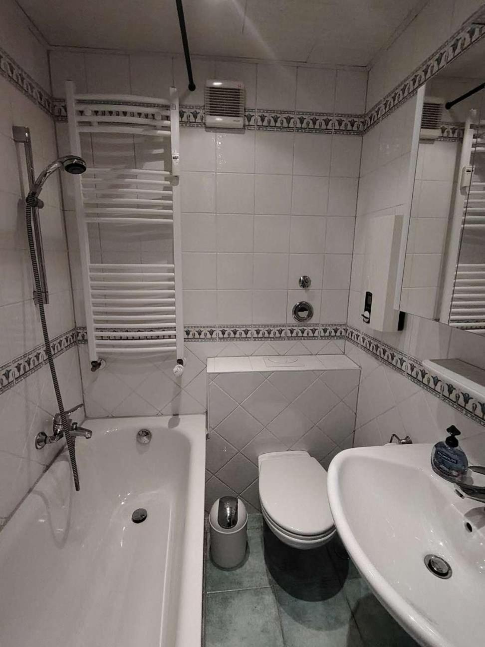 קובלנץ Koblenzliebe Rhein Ferienwohnung 3-Zimmer Garten Parking מראה חיצוני תמונה